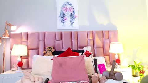 anaa_bellaa online show from May 13, 12:35 pm