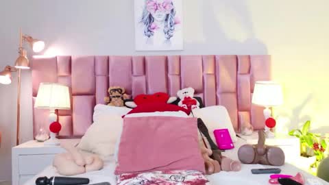 anaa_bellaa online show from May 19, 12:11 pm