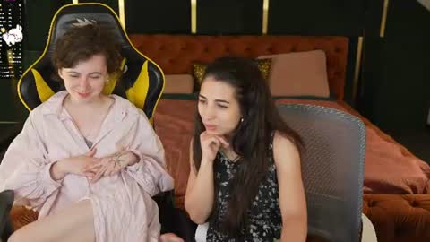 Sweet girls online show from June 29, 10:43 pm