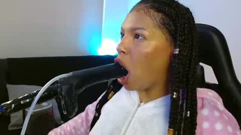 anabel alice gandara  online show from January 19, 1:44 pm