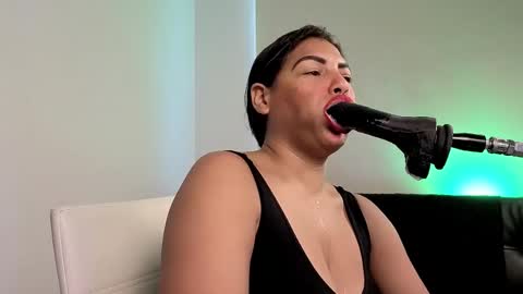 Anabel Alice Gandara online show from May 5, 4:04 pm