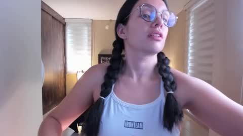 Anabel online show from January 1, 12:44 pm