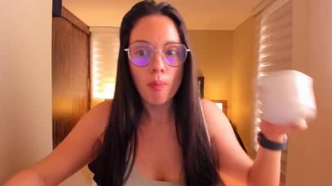 Anabel online show from January 8, 2:25 pm