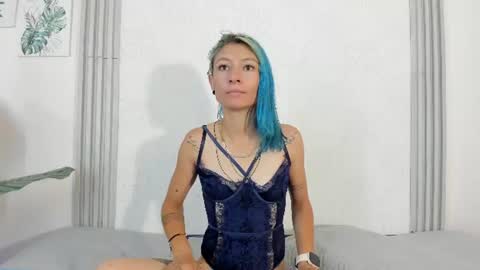 Snapshot of anabel_blue chatting on July 24, 8:07 pm anabel_blue online show from July 24, 8:07 pm
