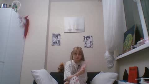 Snapshot of anabelbrando chatting on June 21, 5:59 pm Malvina online show from June 21, 5:59 pm