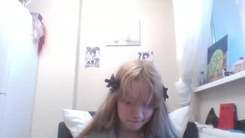 Snapshot of anabelbrando chatting on June 30, 4:19 pm Malvina online show from June 30, 4:19 pm