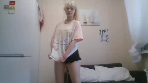 Snapshot of anabelbrando chatting on July 22, 3:26 pm Malvina online show from July 22, 3:26 pm
