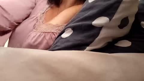 Snapshot of anabellovee chatting on July 6, 9:39 am ANABELLOVEE online show from July 6, 9:39 am