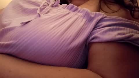 Snapshot of anabellovee chatting on July 16, 8:42 am ANABELLOVEE online show from July 16, 8:42 am
