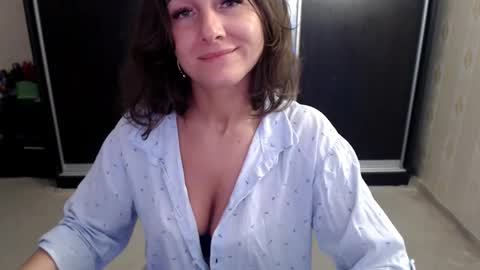 Snapshot of anabelsweet chatting on March 4, 4:49 am Milana online show from March 4, 4:49 am