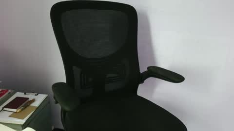 Snapshot of anabelucci_ chatting on April 21, 3:39 pm anabelucci_ online show from April 21, 3:39 pm