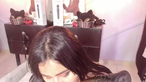 Snapshot of anagil_m chatting on December 21, 3:14 am Anagil online show from December 21, 3:14 am