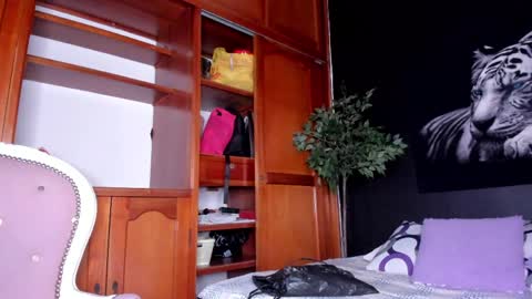 Anahi online show from May 1, 3:11 am