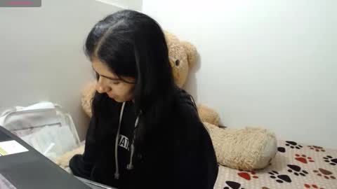 Snapshot of anahibrowns95 chatting on February 23, 11:13 pm Anahi Browns online show from February 23, 11:13 pm