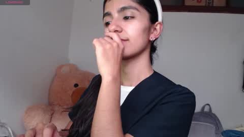 Snapshot of anahibrowns95 chatting on March 2, 8:59 pm Anahi Browns online show from March 2, 8:59 pm