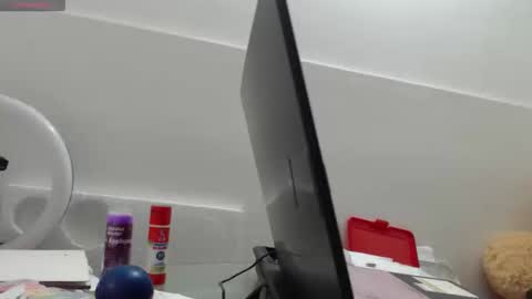 Snapshot of anahibrowns95 chatting on March 3, 10:15 pm Anahi Browns online show from March 3, 10:15 pm