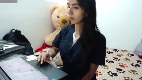 Snapshot of anahibrowns95 chatting on March 16, 8:57 pm Anahi Browns online show from March 16, 8:57 pm