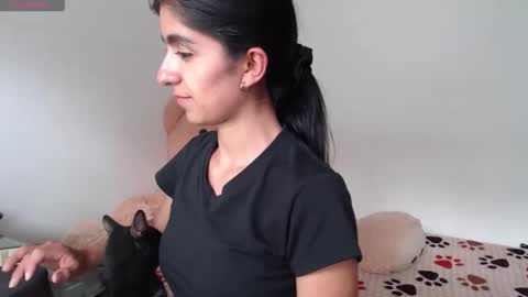 Snapshot of anahibrowns95 chatting on April 1, 7:11 pm Anahi Browns online show from April 1, 7:11 pm