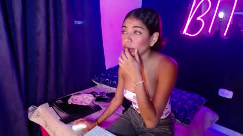 anais  cooper  online show from December 14, 7:14 pm