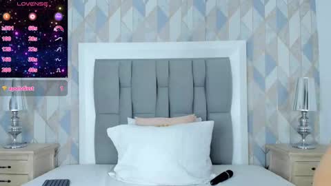   online show from February 5, 5:20 pm