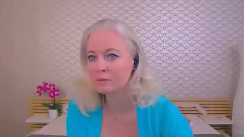 Snapshot of anaisjanson chatting on April 5, 3:36 am Anais Janson online show from April 5, 3:36 am