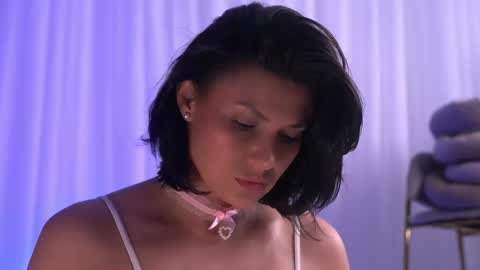 Anais online show from May 6, 3:24 am