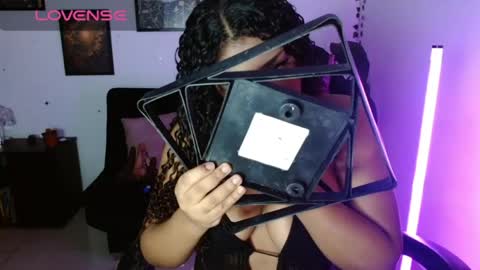      help me to get 100 thumps up  online show from May 17, 11:45 pm