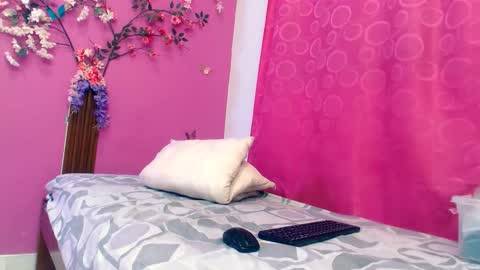 Snapshot of analdeepalejandra18 chatting on October 12, 7:02 pm analdee online show from October 12, 7:02 pm