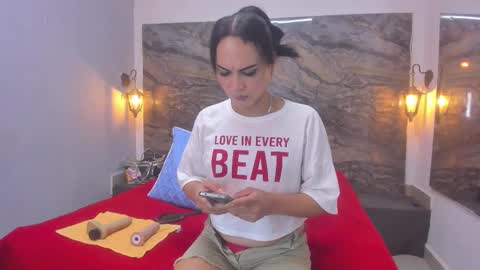 Analia smith online show from February 10, 4:05 am