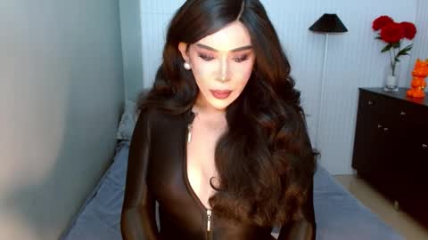 Thena online show from February 8, 2:38 pm
