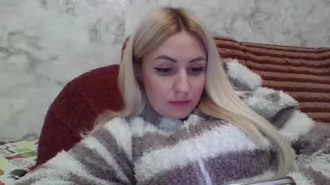 analqueen2024 online show from December 6, 3:00 pm