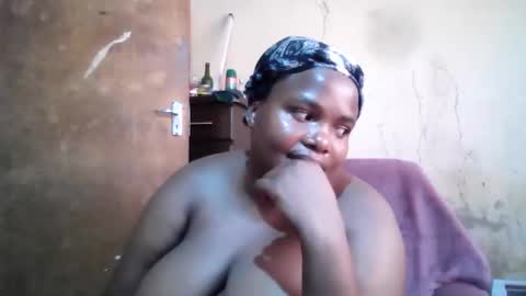 Snapshot of analslut1987 chatting on February 2, 9:41 am analslut1987 online show from February 2, 9:41 am