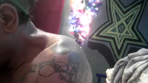 Snapshot of analwhore666 chatting on December 28, 7:00 am kinkylilanalslut online show from December 28, 7:00 am