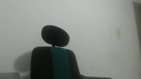 Snapshot of analy_hot chatting on October 8, 12:14 pm analy_hot online show from October 8, 12:14 pm