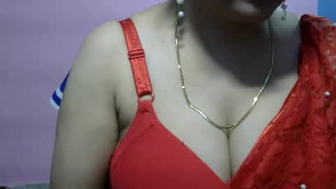 Snapshot of anamika794088 chatting on December 6, 2:17 pm anamika794088 online show from December 6, 2:17 pm