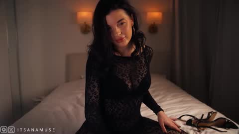 Ana online show from November 9, 9:24 pm