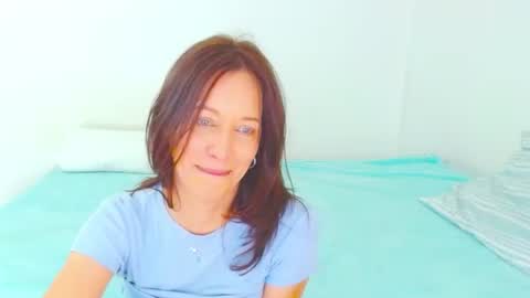 anapereira12 online show from June 27, 6:24 pm