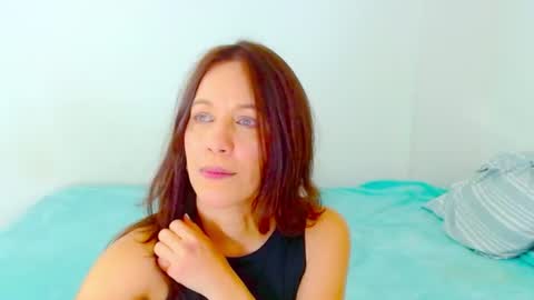 anapereira12 online show from June 30, 3:02 pm