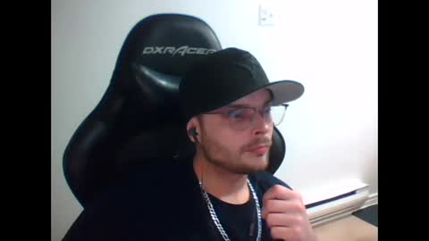 Snapshot of anarchyy1994 chatting on March 19, 6:39 am anarchyy1994 online show from March 19, 6:39 am