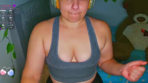 Ana online show from March 31, 1:33 pm