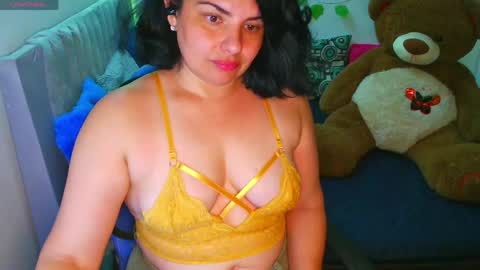 Ana online show from May 15, 2:02 pm