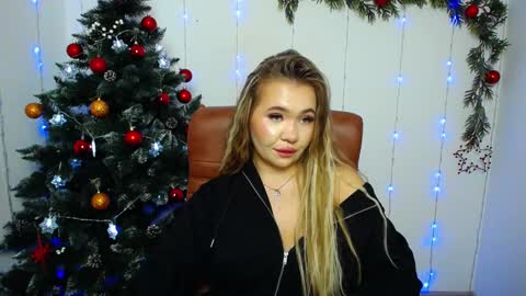 Snapshot of anastacyyellig chatting on December 13, 3:27 am anastacyyellig online show from December 13, 3:27 am