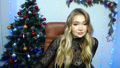Snapshot of anastacyyellig chatting on December 13, 8:37 pm anastacyyellig online show from December 13, 8:37 pm