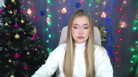 Snapshot of anastacyyellig chatting on December 15, 8:04 pm anastacyyellig online show from December 15, 8:04 pm