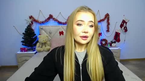 anastacyyellig online show from January 6, 7:45 pm
