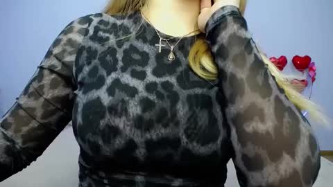 Snapshot of anastacyyellig chatting on February 4, 3:33 am anastacyyellig online show from February 4, 3:33 am