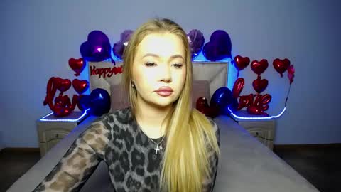 Snapshot of anastacyyellig chatting on February 4, 6:36 am anastacyyellig online show from February 4, 6:36 am