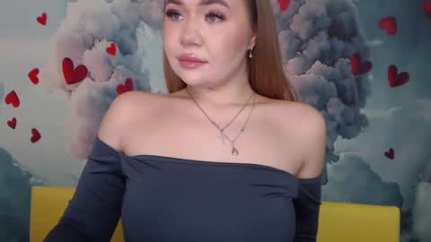 Snapshot of anastacyyellig chatting on February 19, 9:03 pm anastacyyellig online show from February 19, 9:03 pm