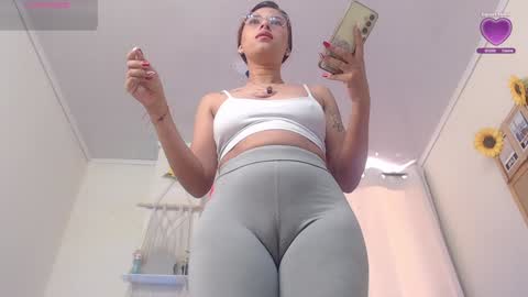 Snapshot of anastasia_gray12 chatting on December 7, 12:13 pm anastasia online show from December 7, 12:13 pm