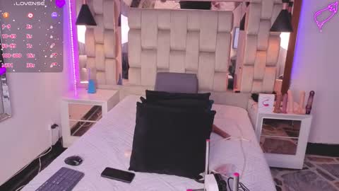 anastasiaxx69_ online show from February 8, 8:45 pm